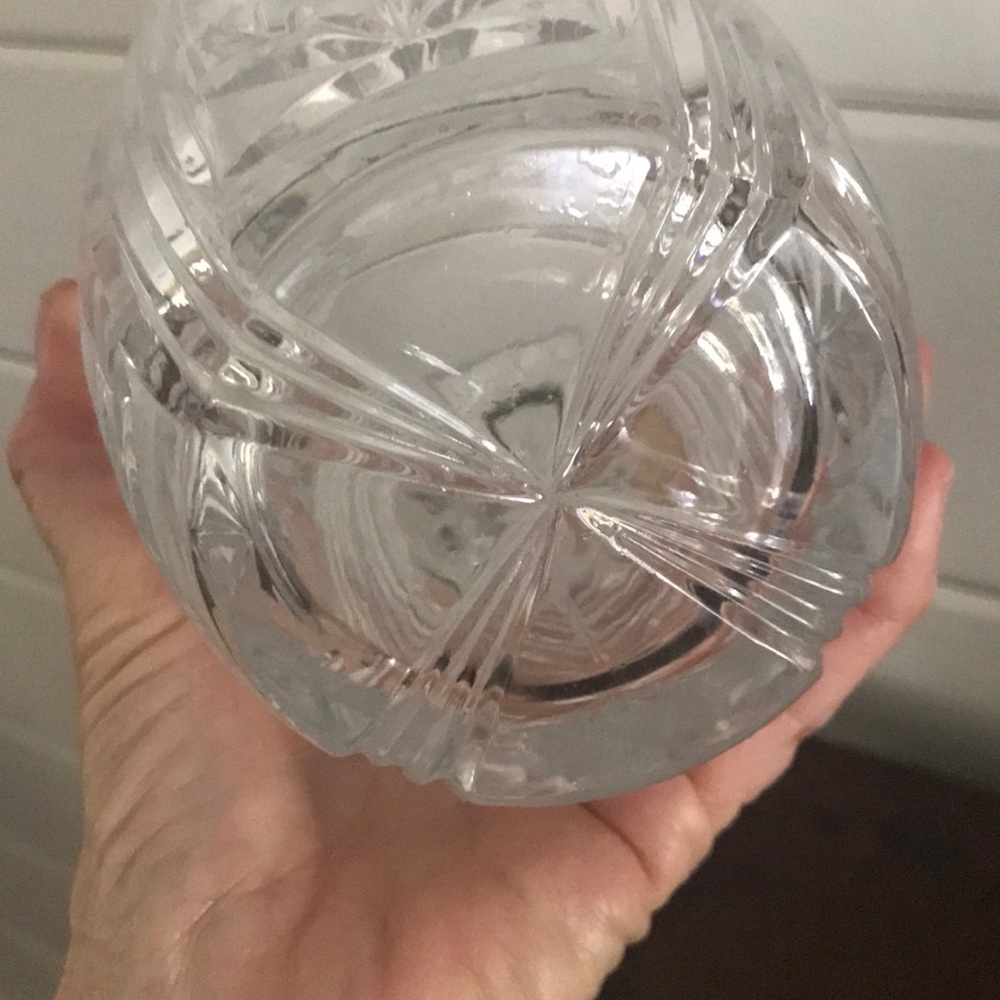 Crystal Vase - Picture 10 of 16